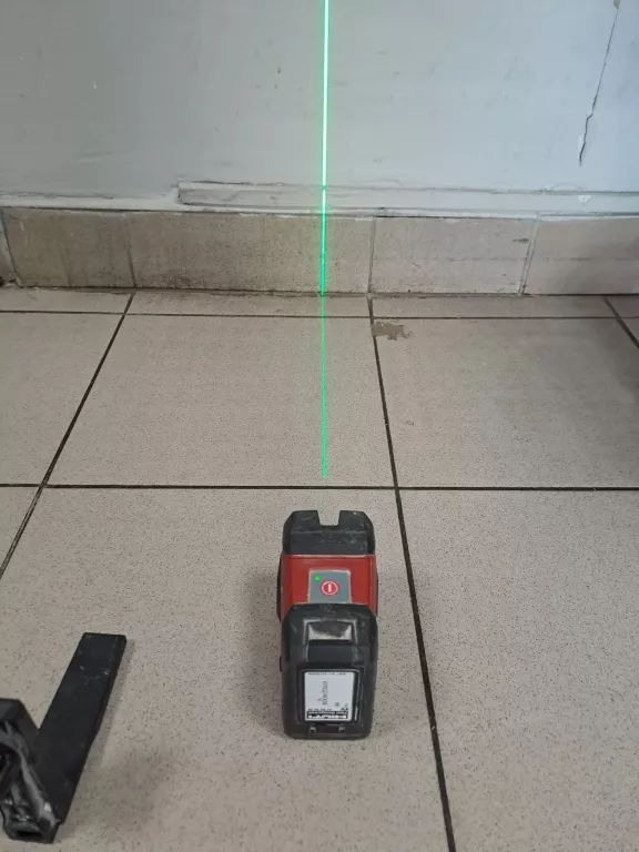 LASER KRZYZOWY HILTI PM 2-LG/UCHWYT
