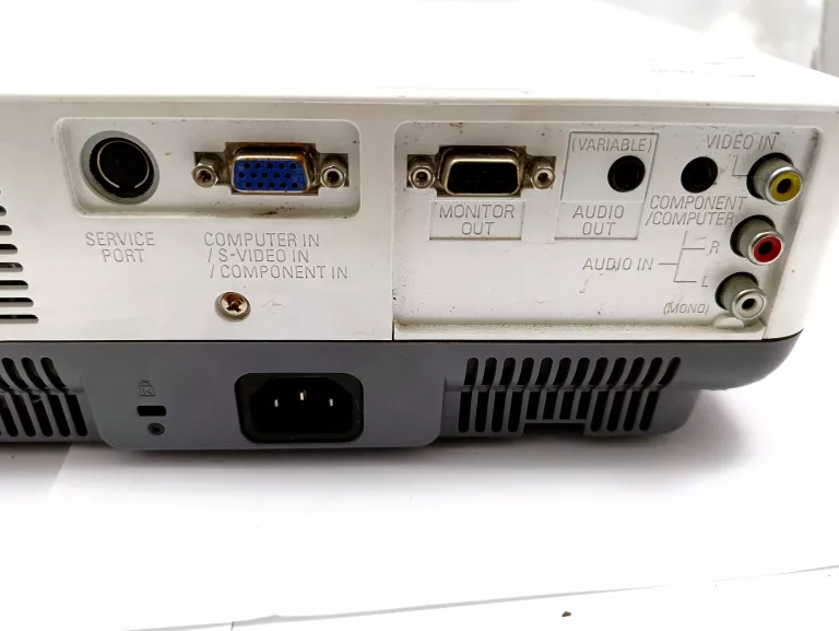 PROJEKTOR RZUTNIK SANYO PRO XTRA