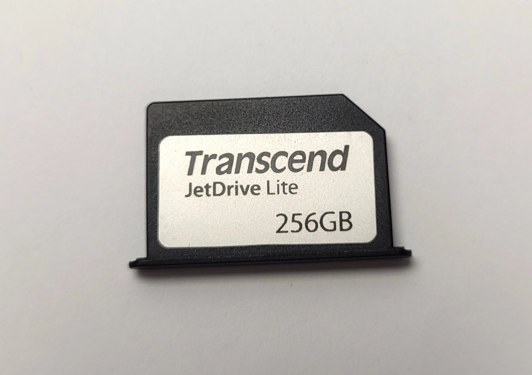 macbook-pro-a1502-i5-lad-karta-pamieci-256gb-rodzaj-karty-graficznej-grafika-zintegrowana