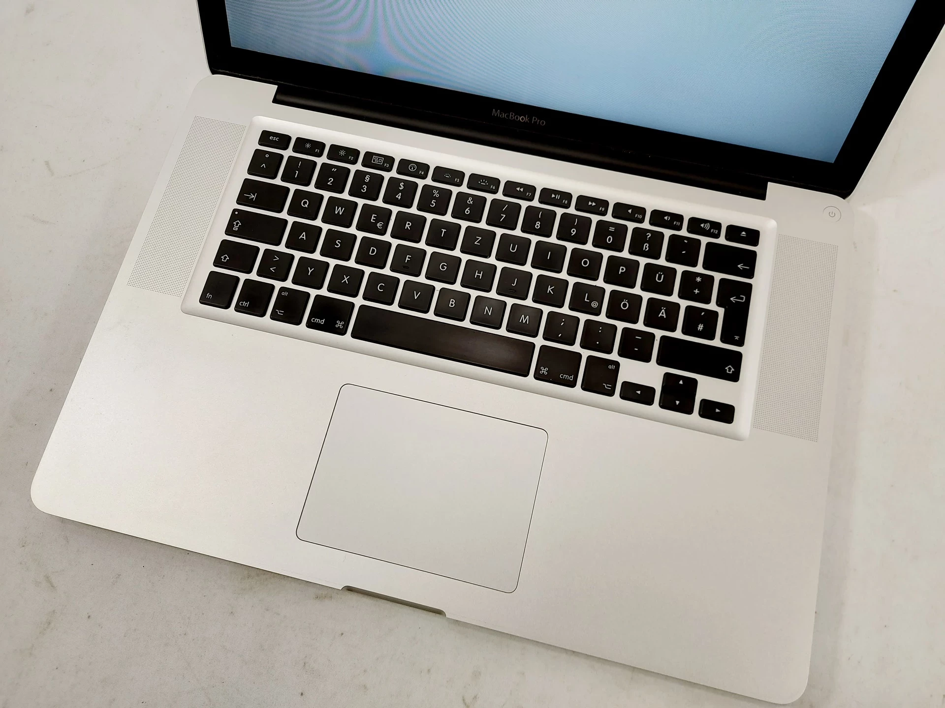 laptop-macbook-pro-a1286-mid-2010-500gb-opis-stan-uszkodzony