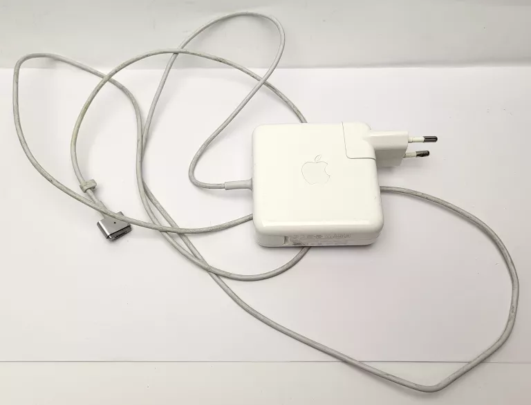 macbook-pro-a1502-i5-lad-karta-pamieci-256gb-stan-uzywany