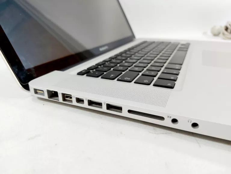 laptop-macbook-pro-a1286-mid-2010-500gb-opis-przekatna-ekranu-154