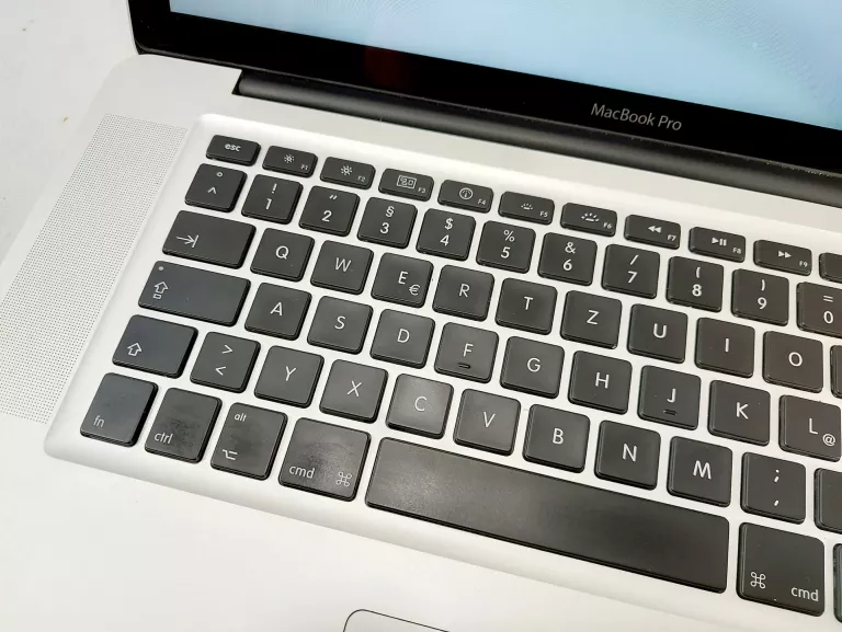 laptop-macbook-pro-a1286-mid-2010-500gb-opis-seria-procesora-intel-core-i5