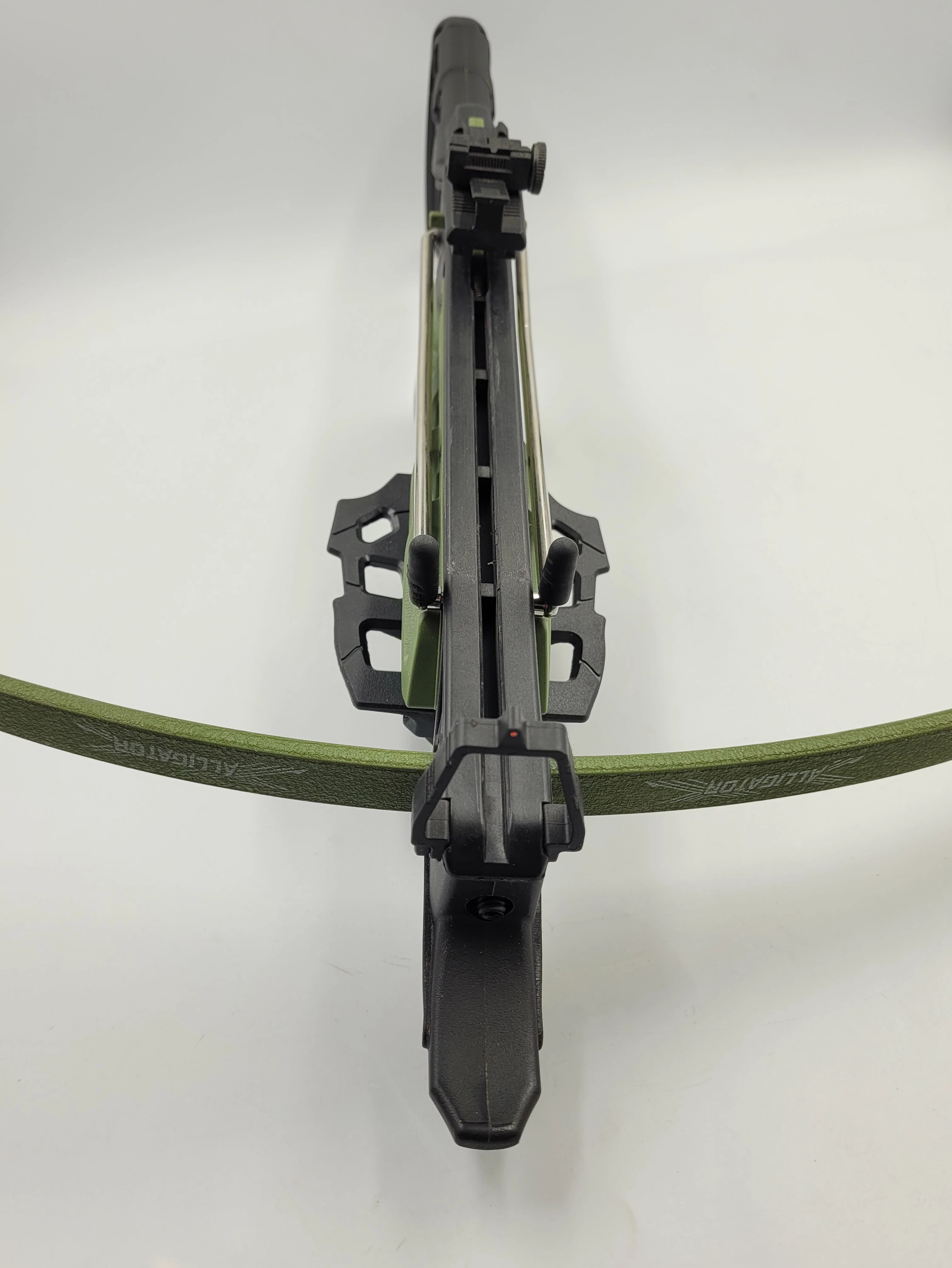 kusza-pistoletowa-mankung-alligator-sniadeckich-11-znin