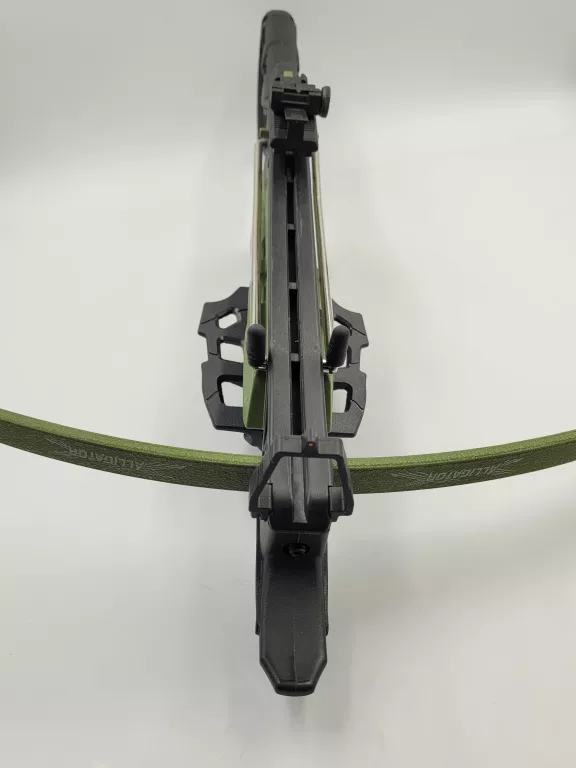 kusza-pistoletowa-mankung-alligator-sniadeckich-11-znin