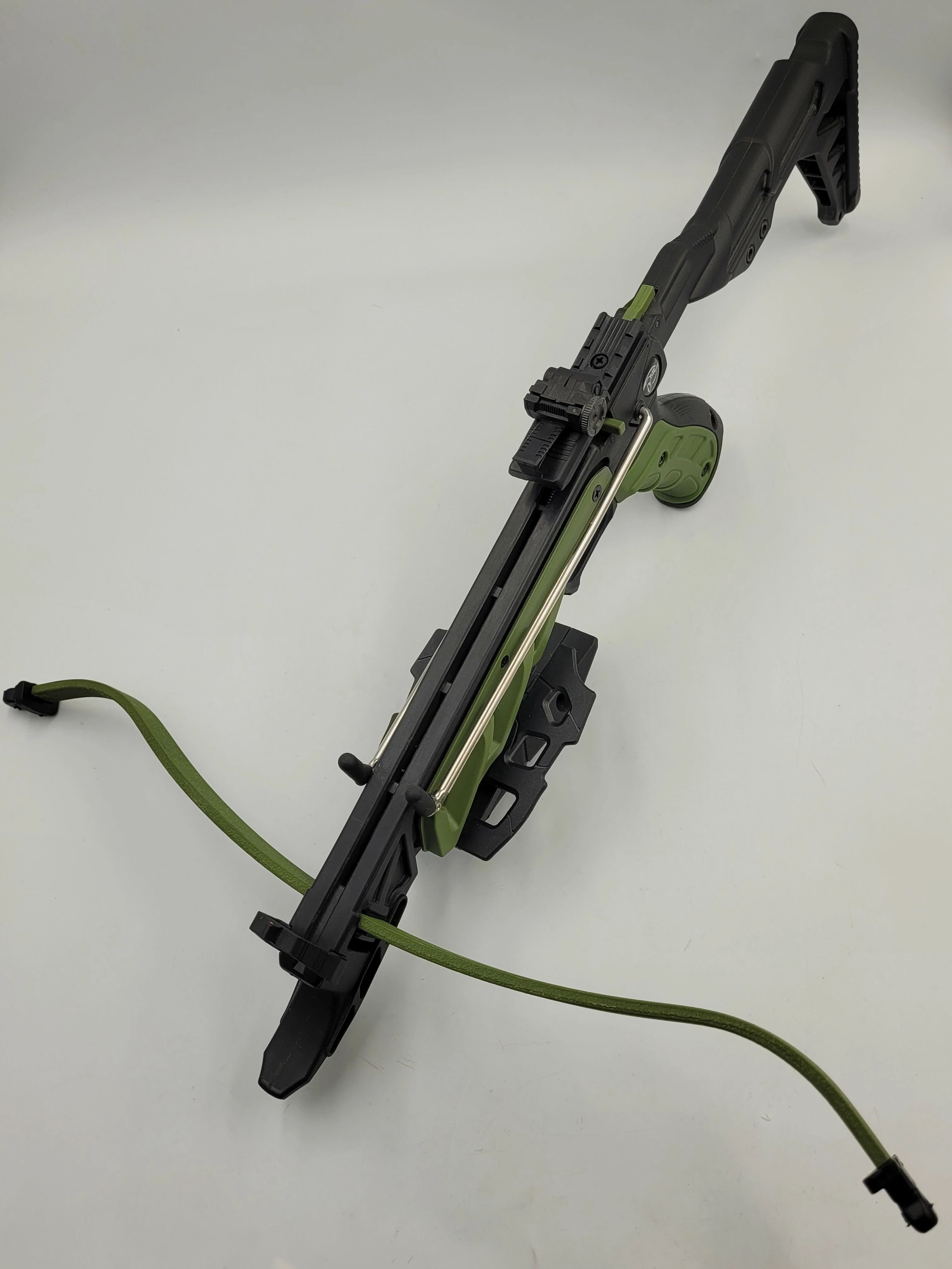 kusza-pistoletowa-mankung-alligator-sniadeckich-11-znin