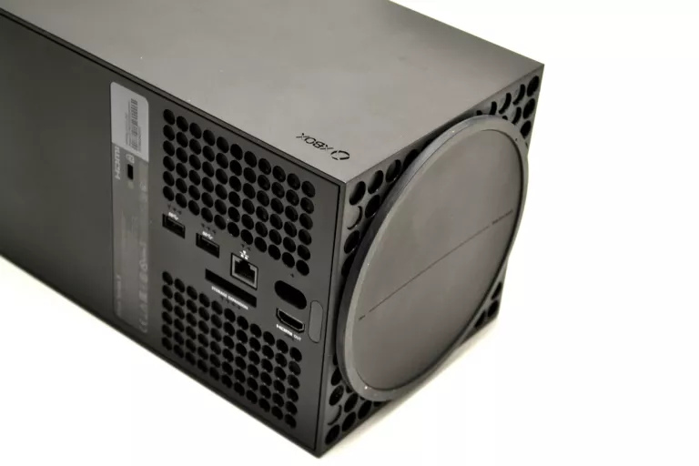 KONSOLA XBOX SERIES X 1TB + KOMPLET OKAZJA