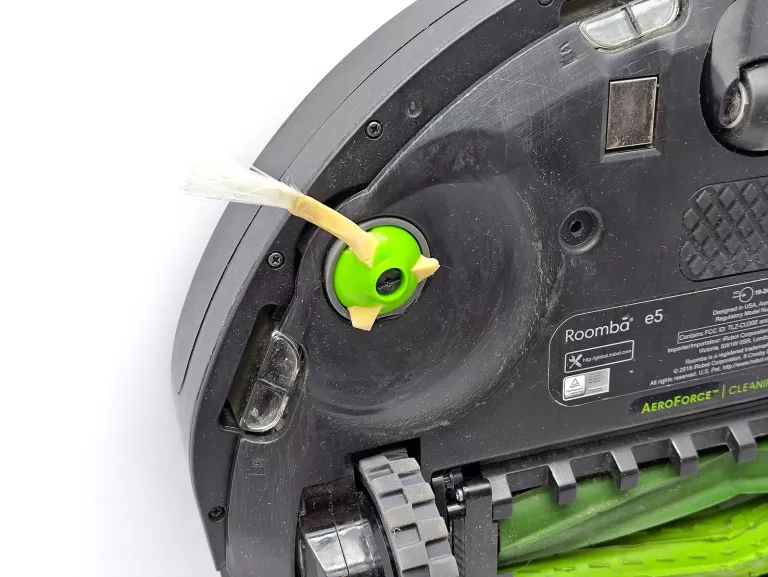 ROBOT SPRZĄTAJĄCY IROBOT ROOMBA E5