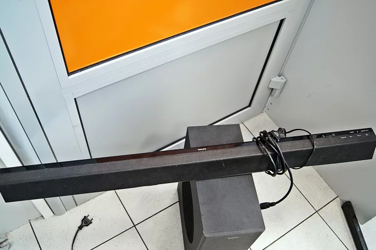 SOUNDBAR PHILIPS HTL3320 + SUBUFER
