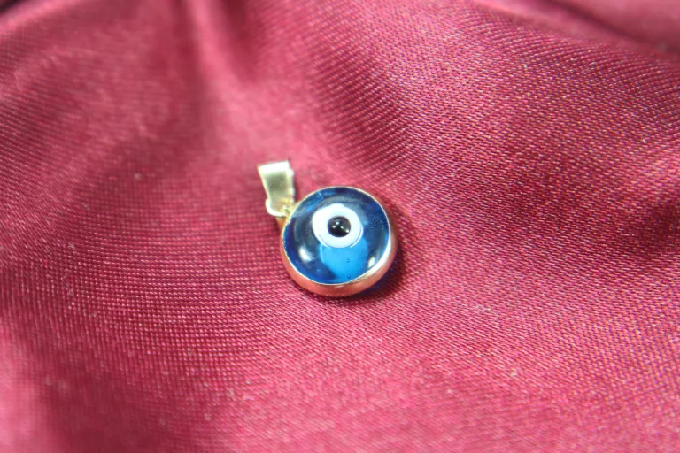 zlota-zawieszka-052g-oko-proroka-333-motyw-inny-ksztalt