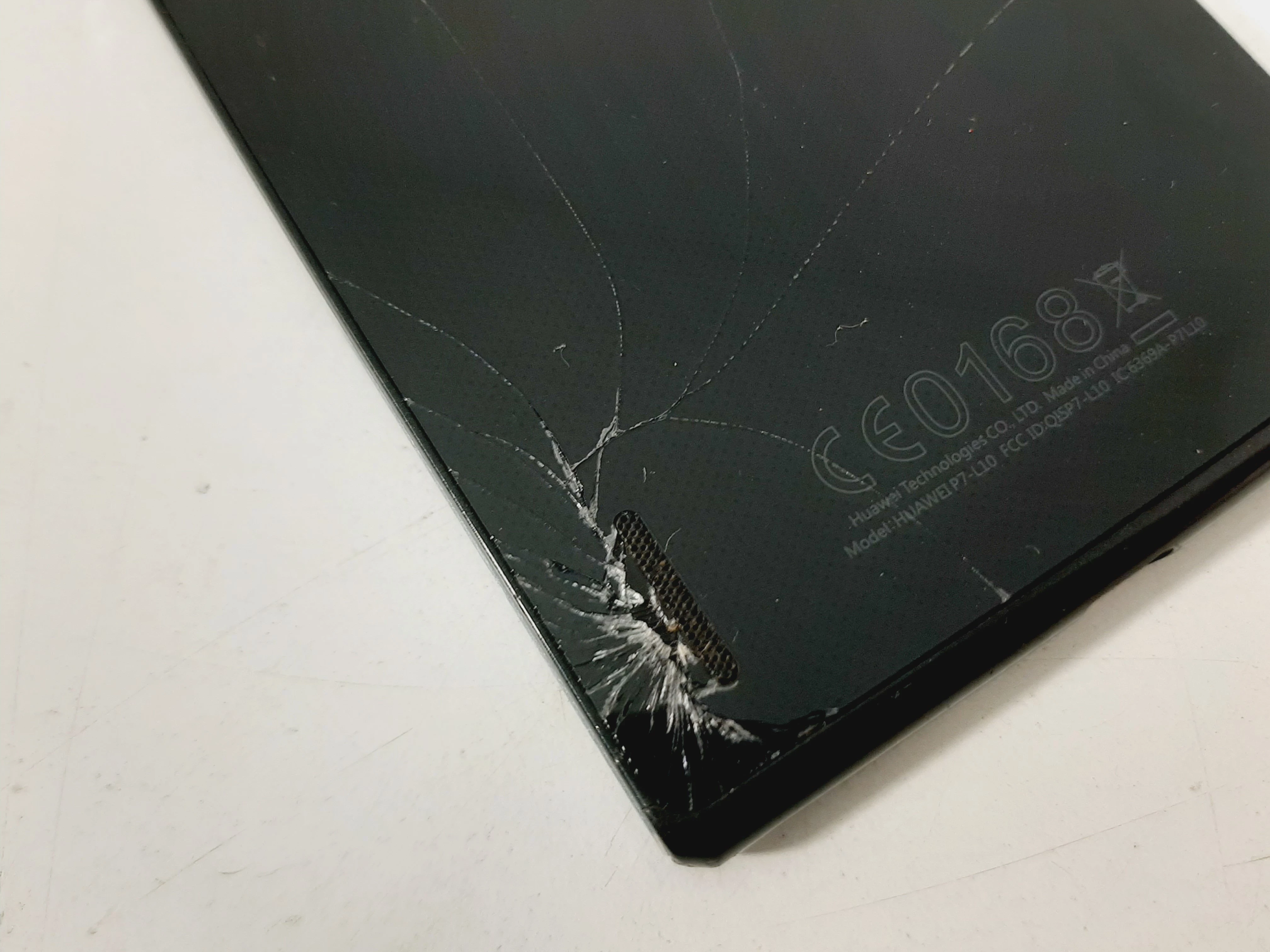 telefon-huawei-ascend-p7-p7-l10-komunikacja-bluetooth