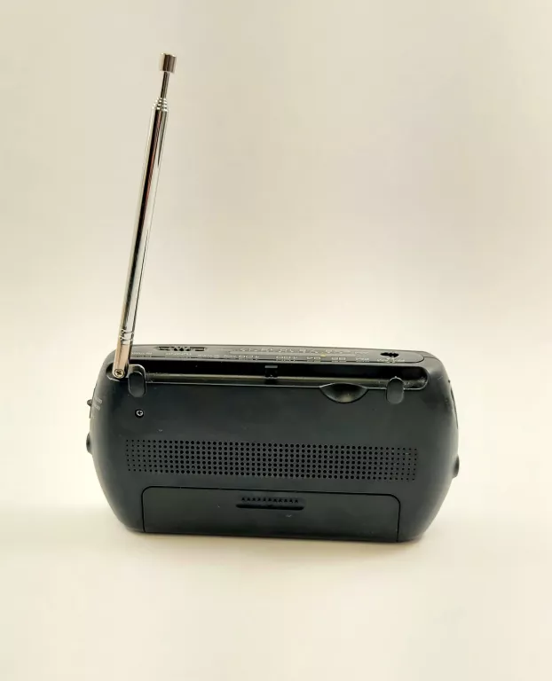 RADIO PRZENOŚNE SONY SRF 18