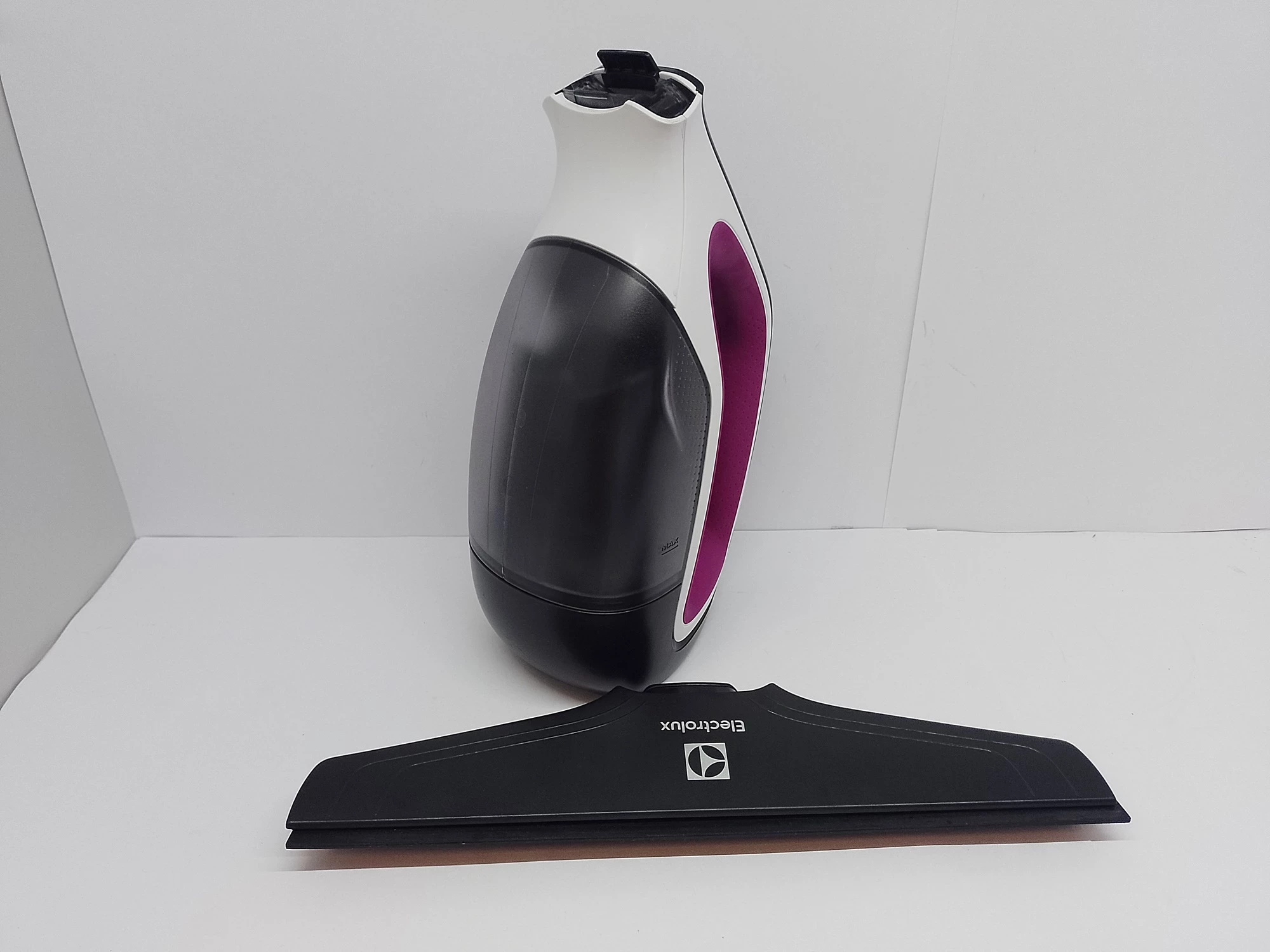 myjka-do-okien-electrolux-well-s7-kolor-dominujacy-inny