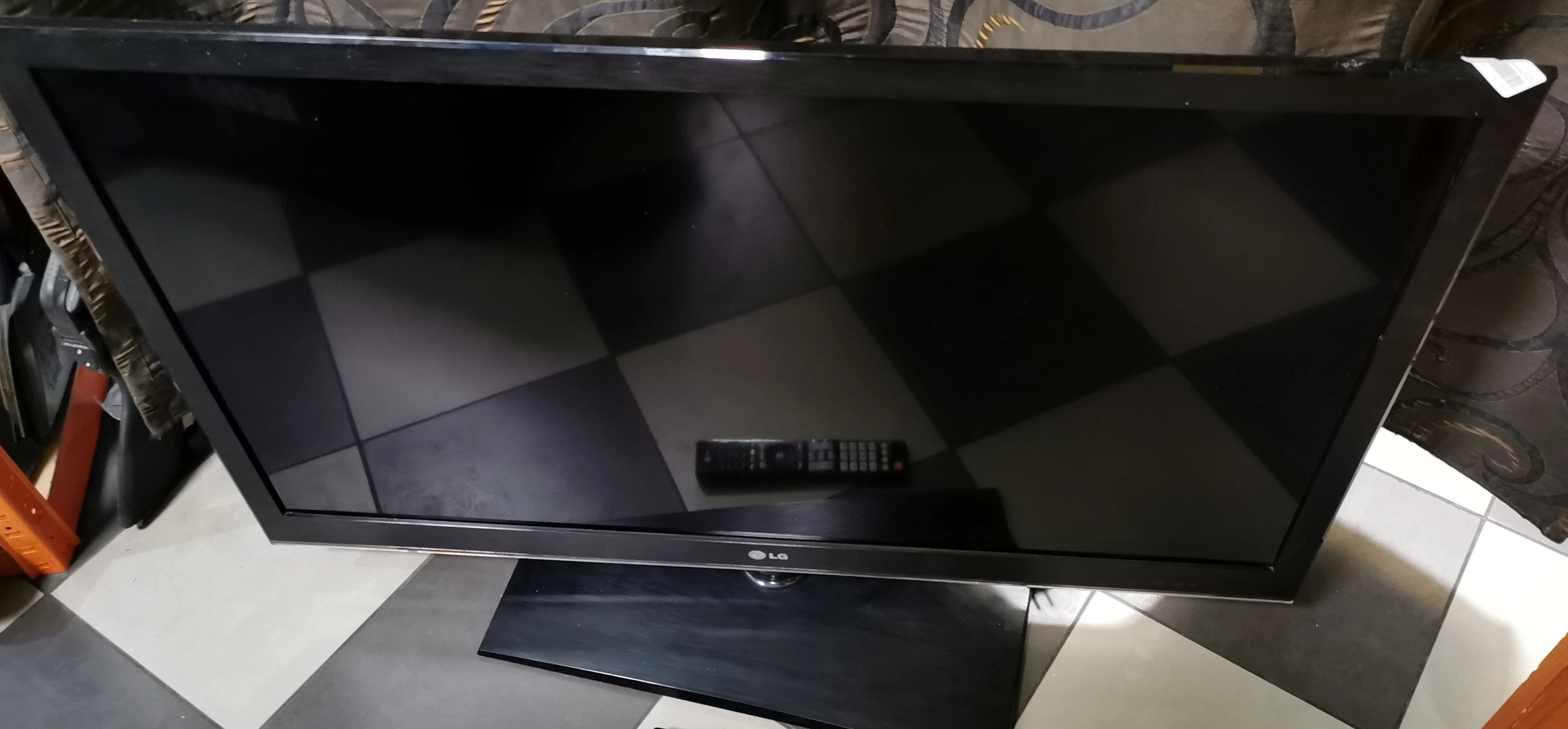 telewizor-lg42lv3550-stan-uzywany