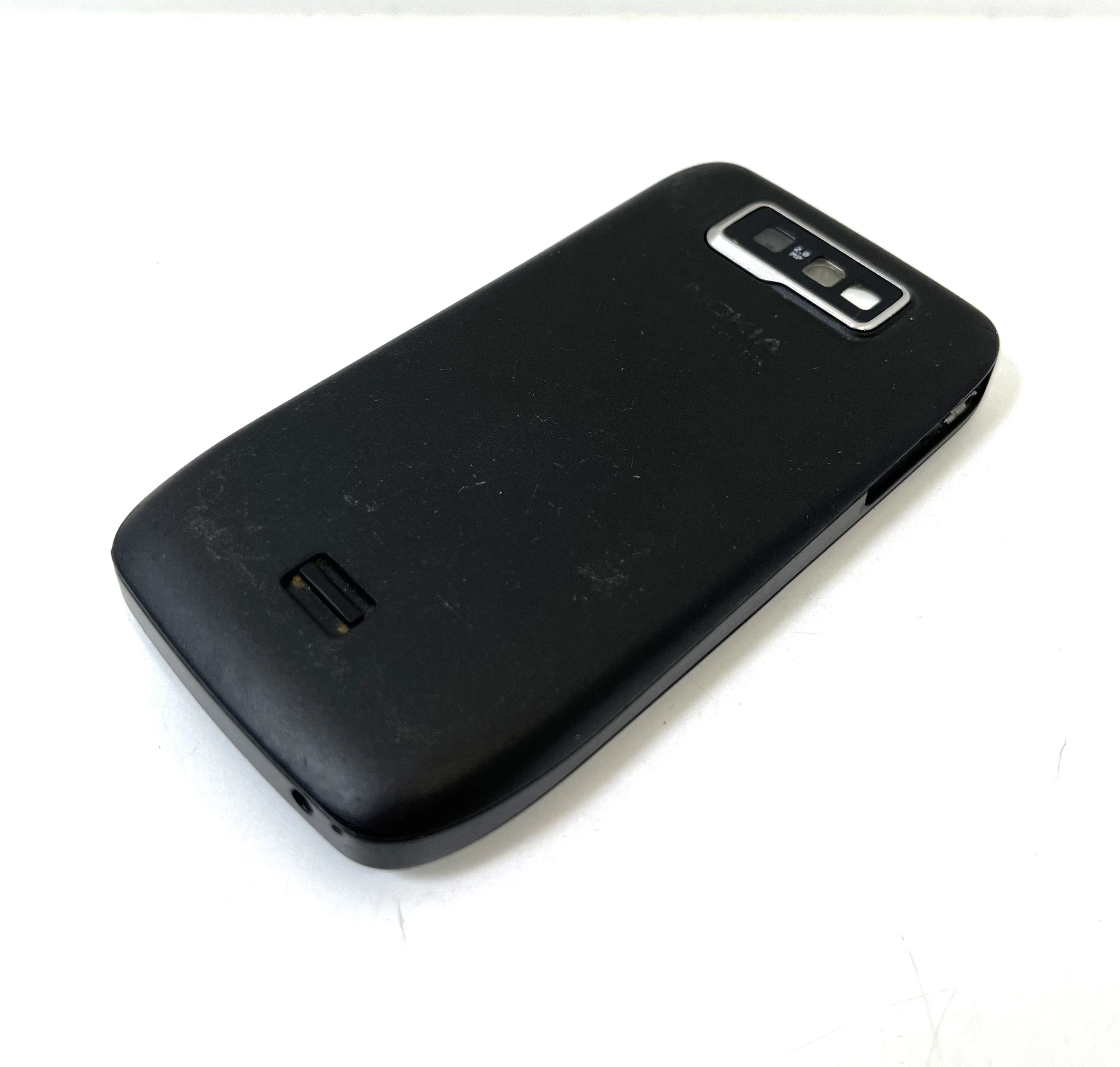 telefon-nokia-e63-przekatna-ekranu-236