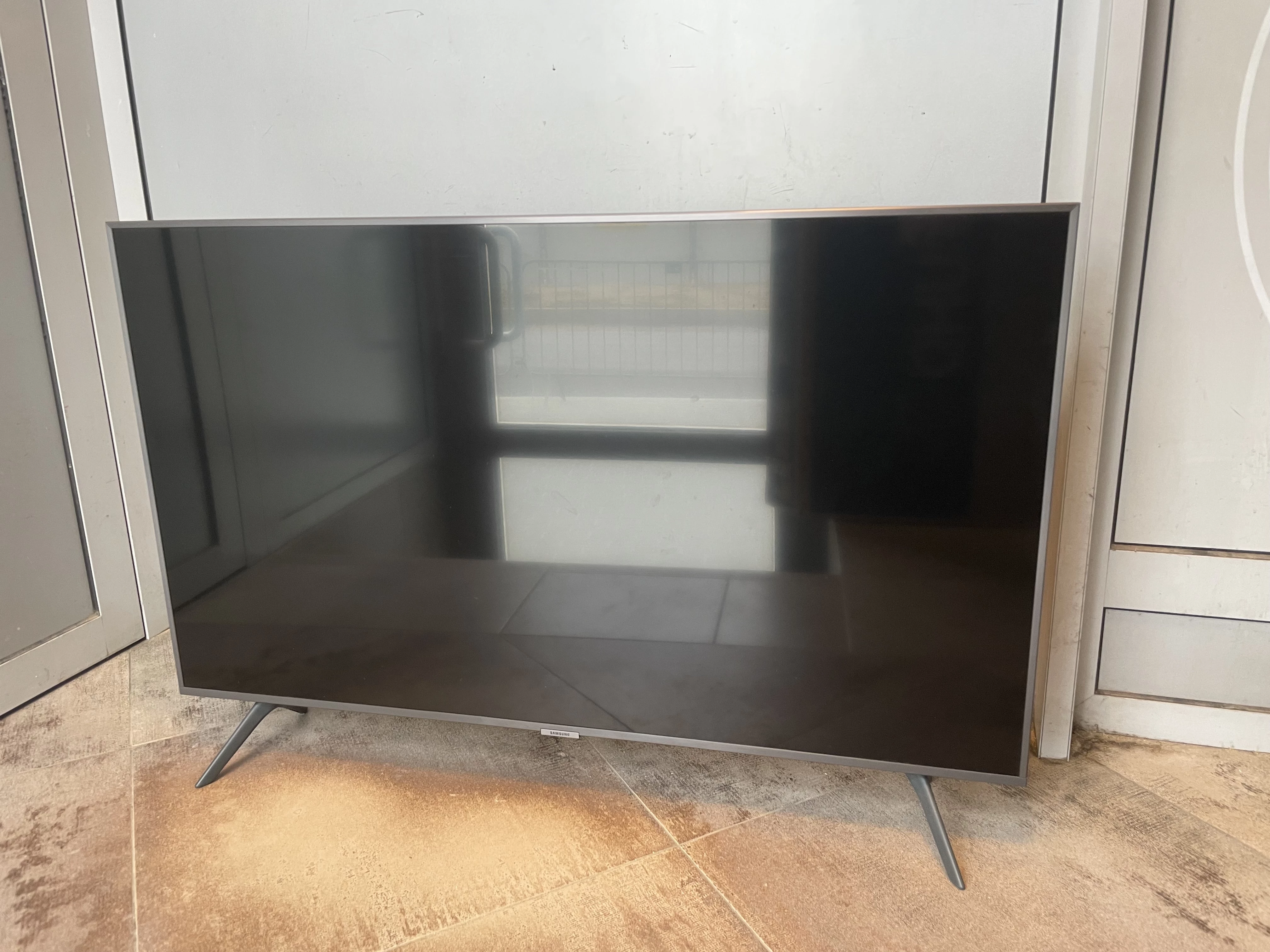 telewizor-samsung-ue43tu7102-uhd-4k-smart-tv-grottgera-183-rzeszow