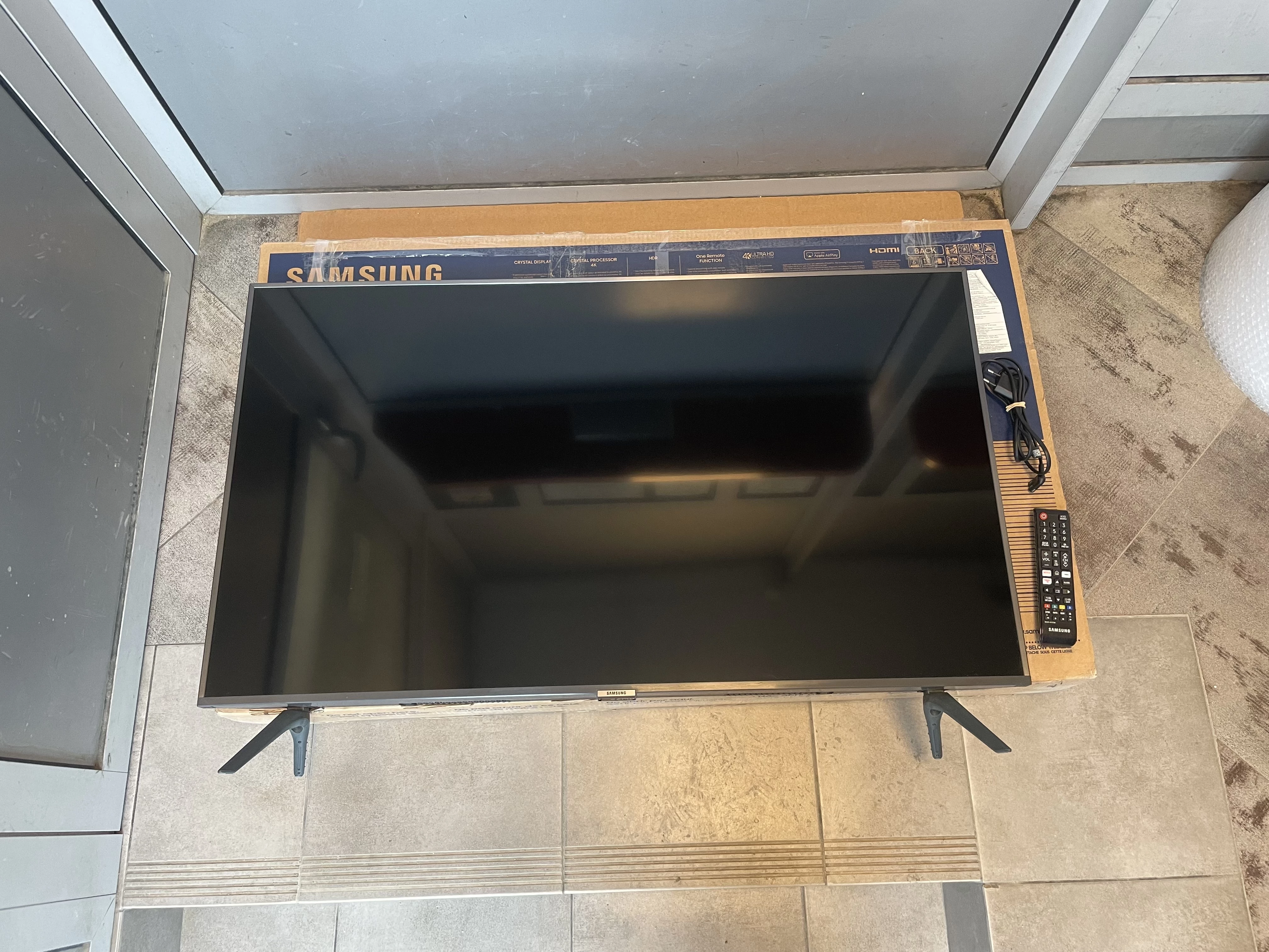 telewizor-samsung-ue43tu7102-uhd-4k-smart-tv-marka-samsung