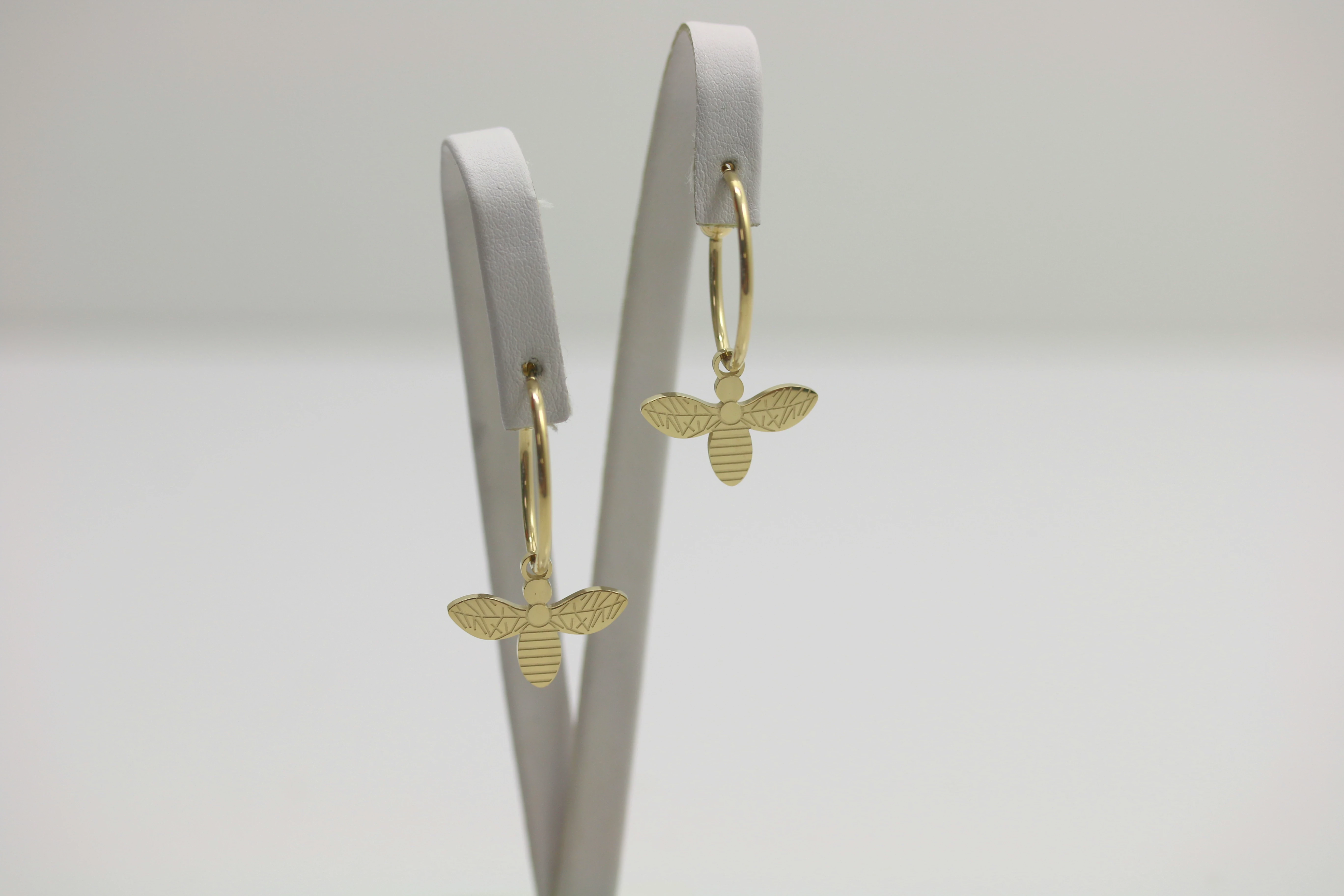 kolczyki-stal-pozlacana-pszczola-na-kole-okopowa-7a-warszawa