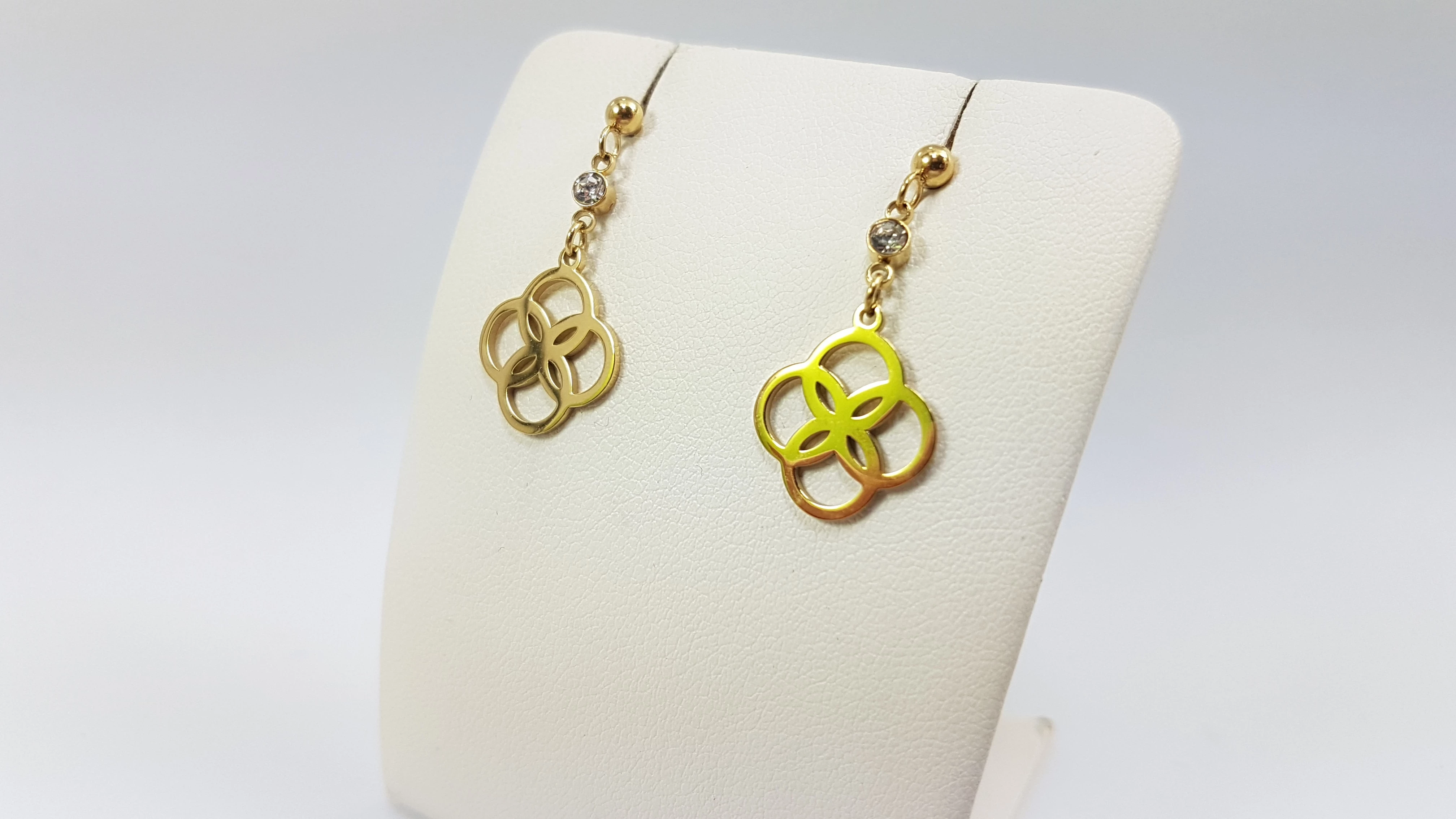 kolczyki-stal-pozlacana-geometryczny-kwiatek-ean-gtin-6922559734257