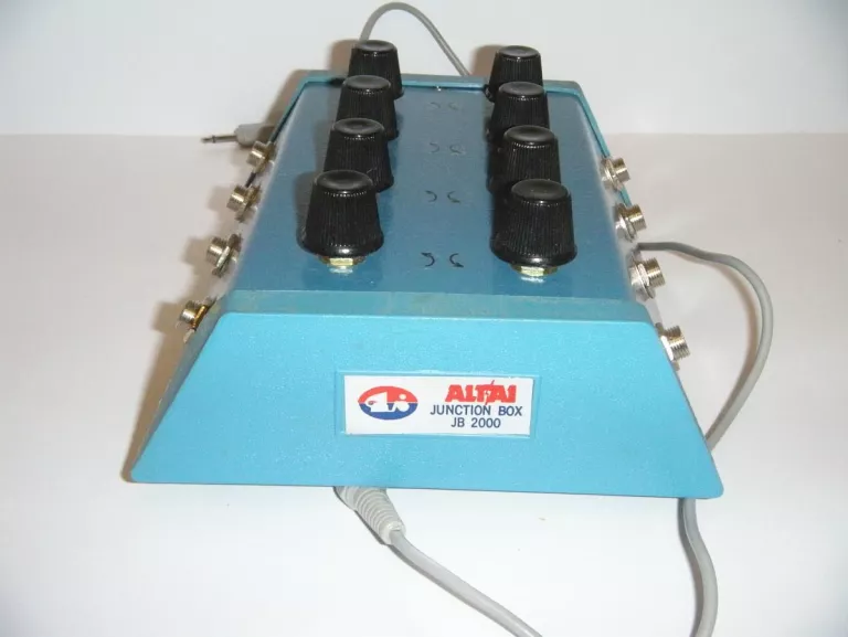 rozdzielacz-sluchawkowy-altai-junction-box-jb-2000-product-id