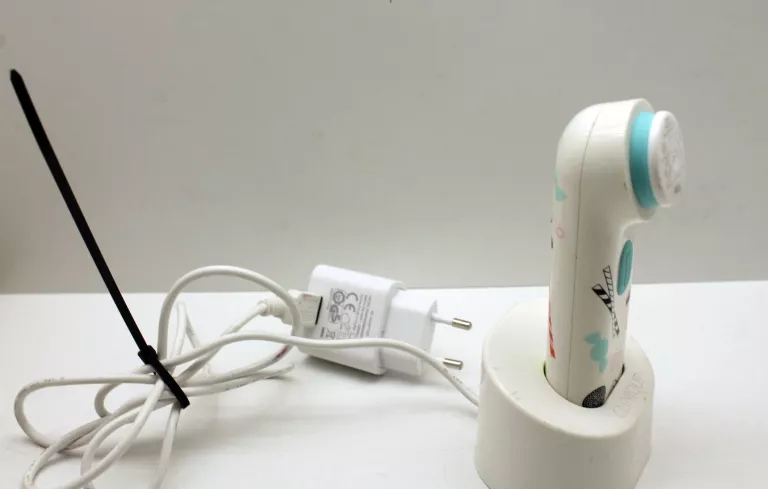 CLINIQUE SONIC SZCZOTECZKA SONICZNA