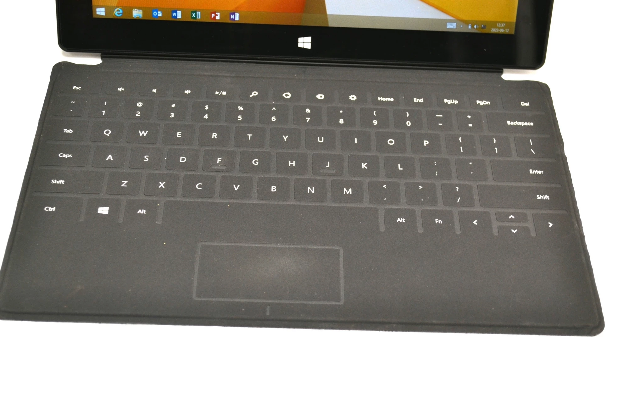 tablet-microsoft-surface-rt-1516-232gb-ladowarka-marka-microsoft