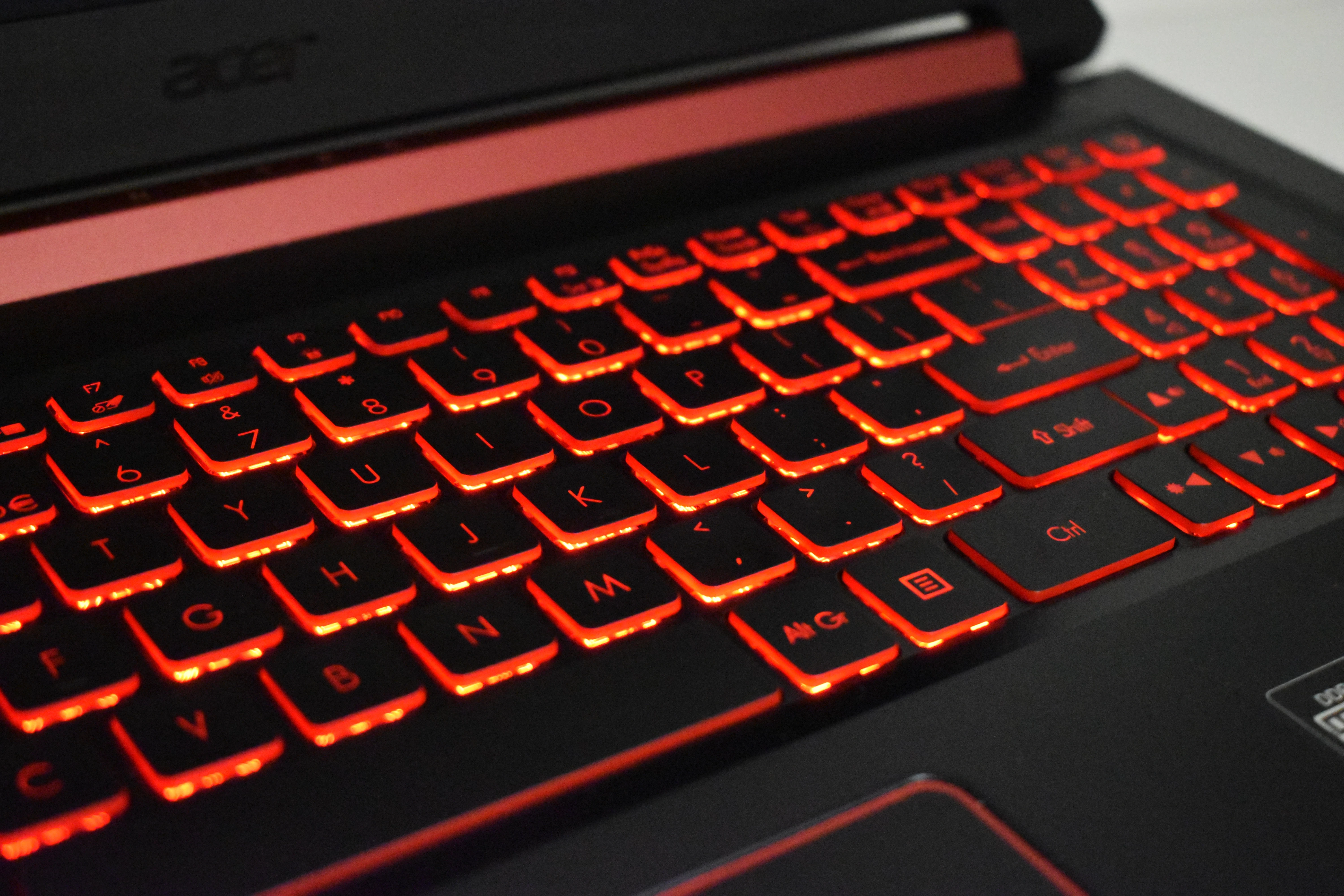 laptop-acer-nitro-5-seria-procesora-amd-ryzen-5