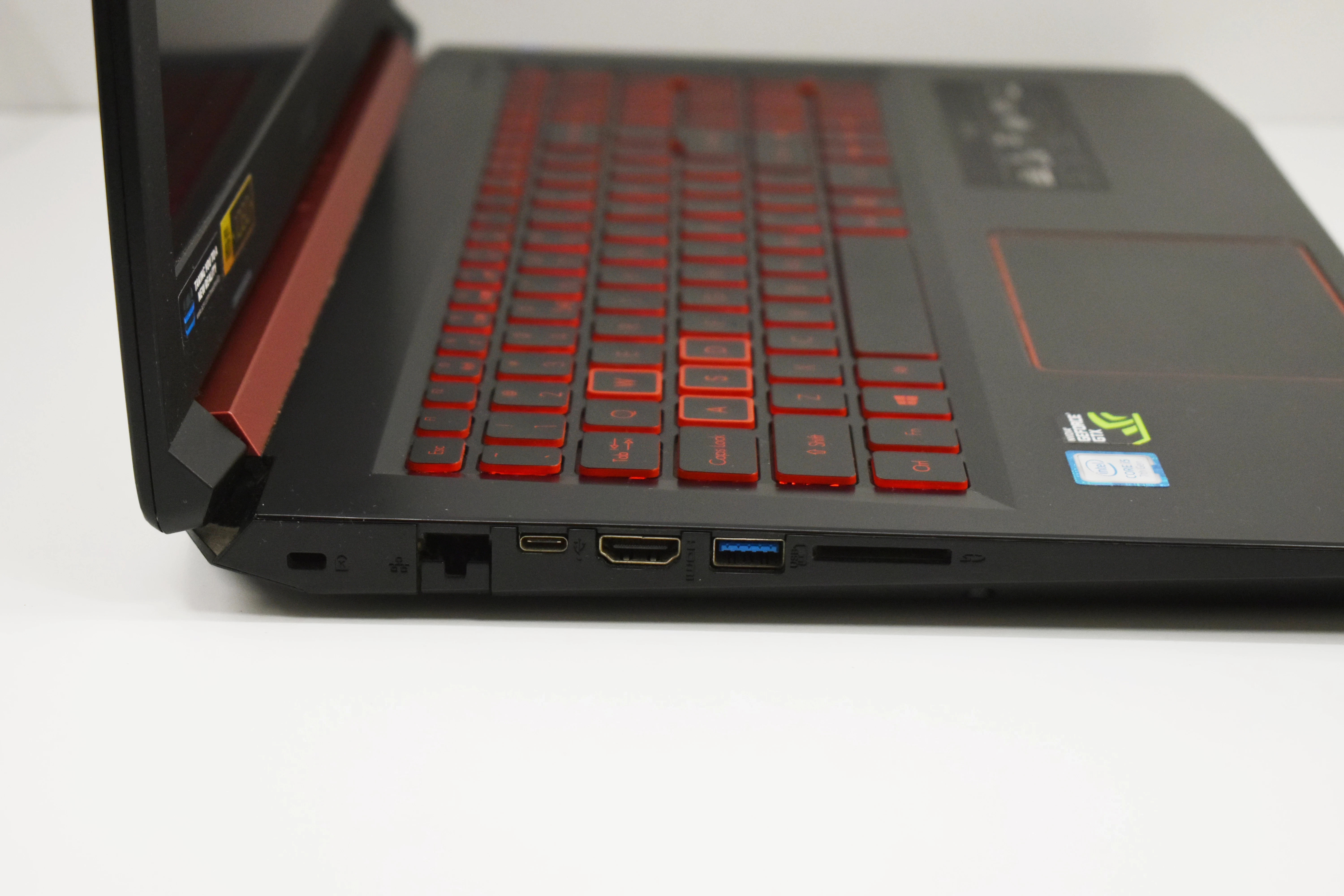laptop-acer-nitro-5-pojemnosc-dysku-512