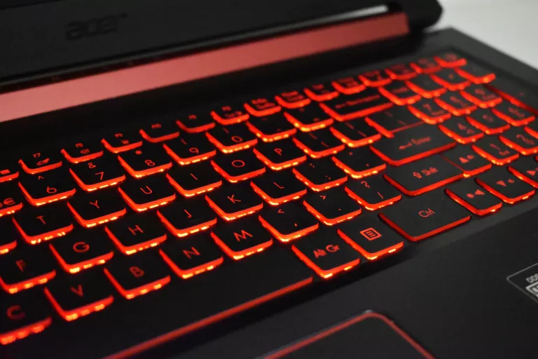 laptop-acer-nitro-5-seria-procesora-amd-ryzen-5