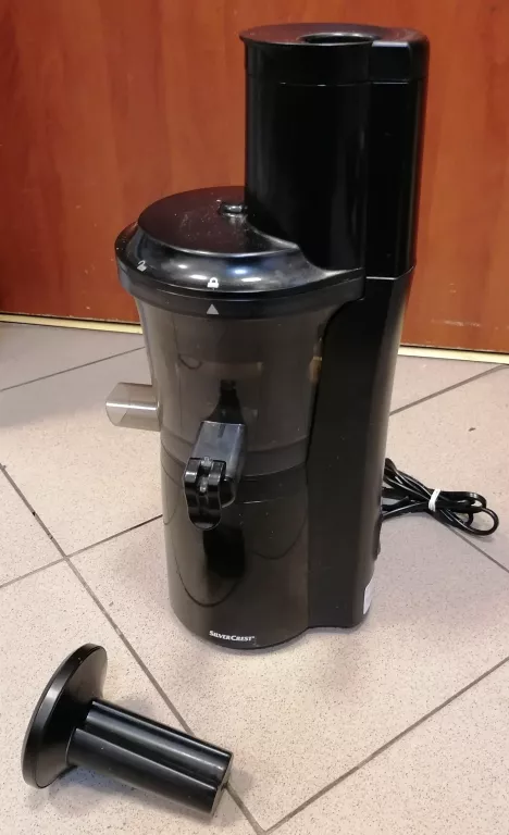 wyciskarka-wolnoobrotowa-silvercrest-ssjbk-300-a1-marka-silvercrest