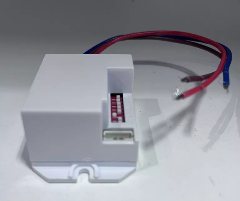 czujnik-ruchu-provero-id-0052-wpuszczany-z-antenka-marka-provero