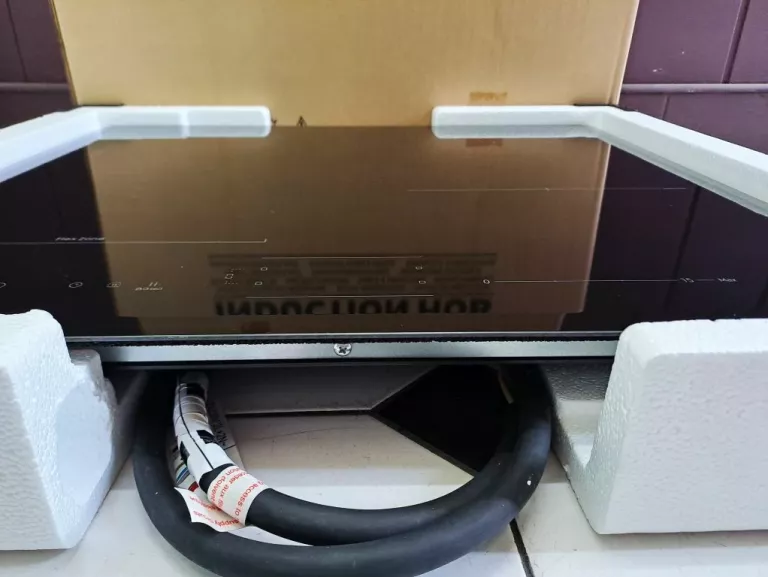 PŁYTA INDUKCYJNA SAMSUNG NZ64B5046KK SLIM FIT