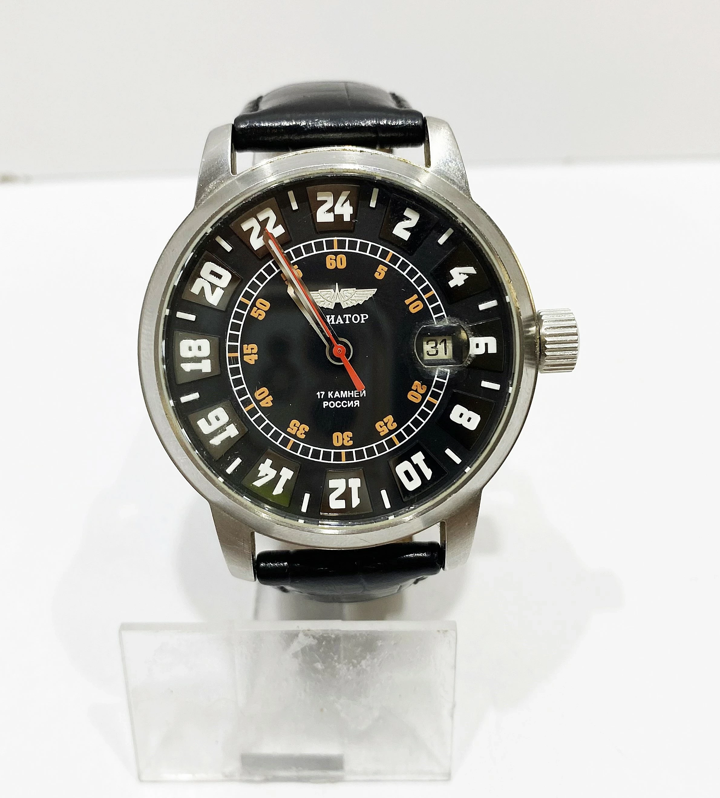 zegarek-aviator-mechaniczny-ksztalt-koperty-okragla