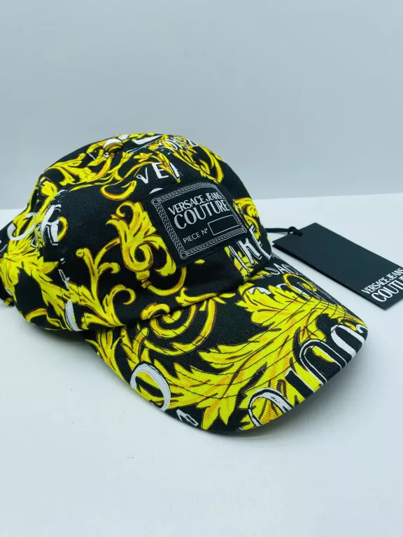 CZAPKA Z DASZKIEM VERSACE CZARNA 74YAZK18