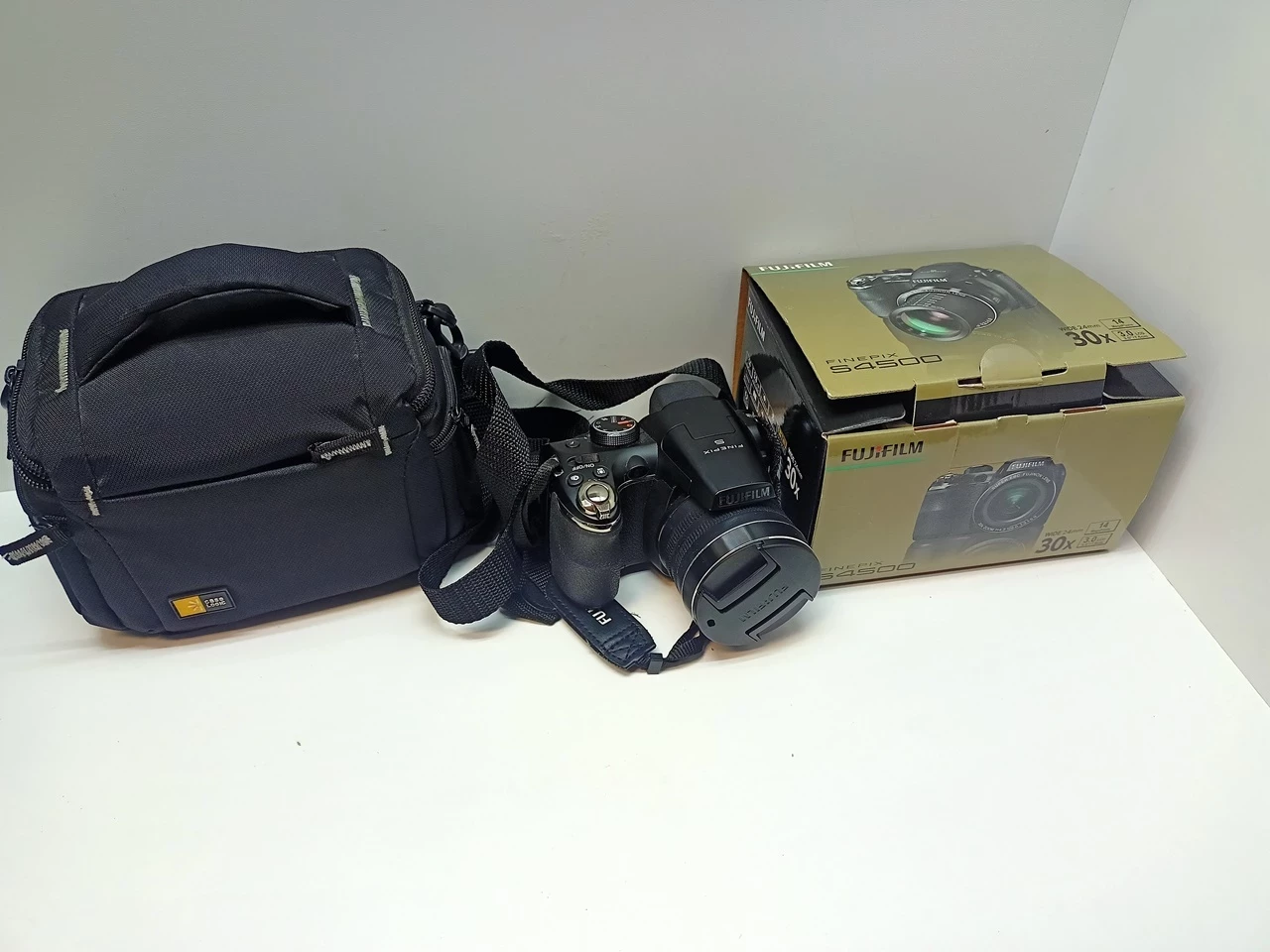 aparat-fujifilm-s4500-torba-pudelko-stan-uzywany