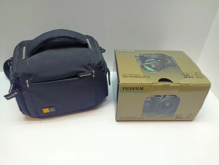 aparat-fujifilm-s4500-torba-pudelko-stan-uzywany