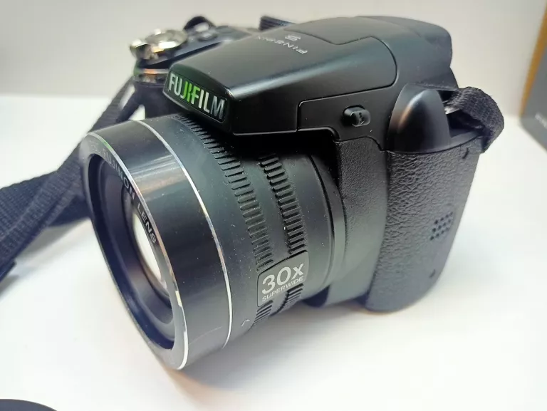 aparat-fujifilm-s4500-torba-pudelko-stabilizacja-cyfrowa