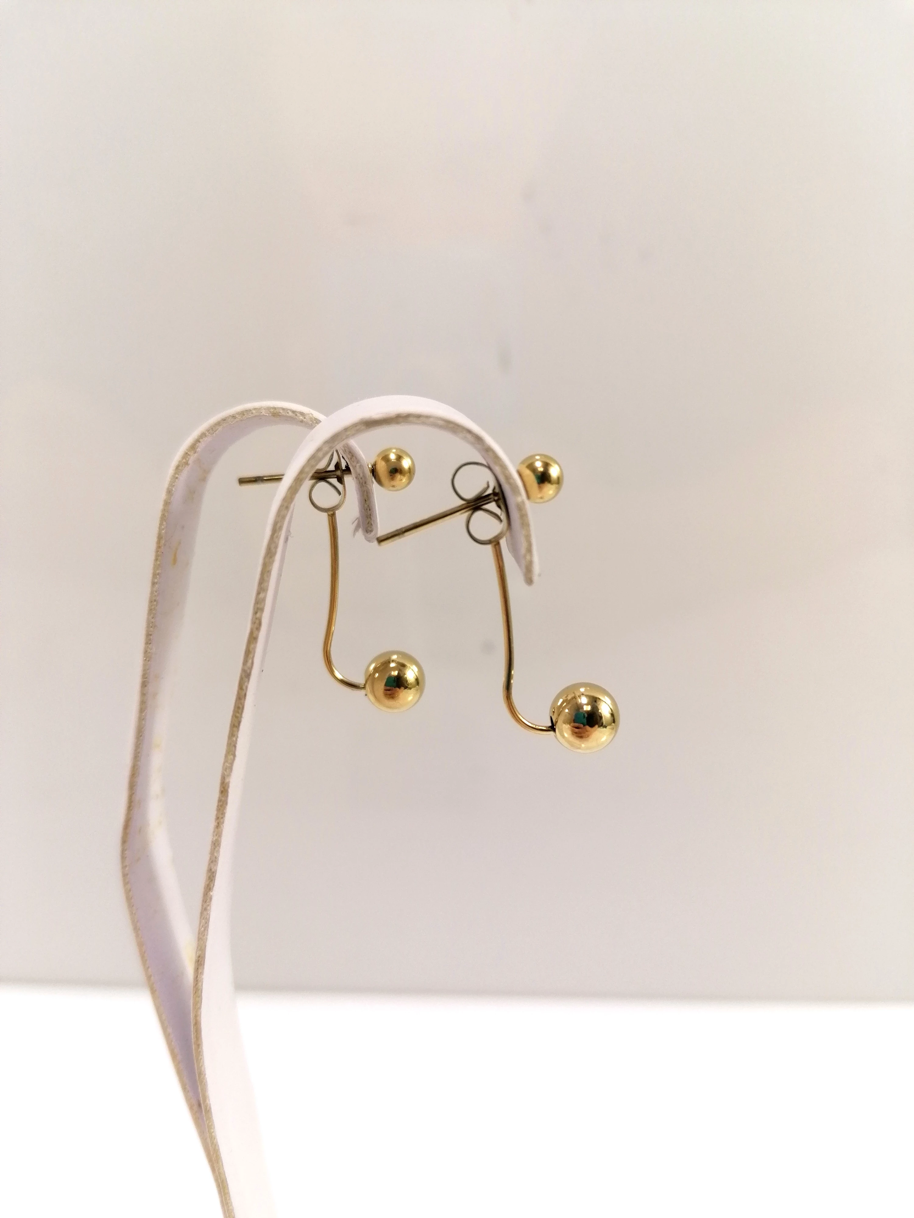 kolczyki-stal-pozlacana-rihianki-dwie-kulki-rodzaj-zapiecia-2207-4