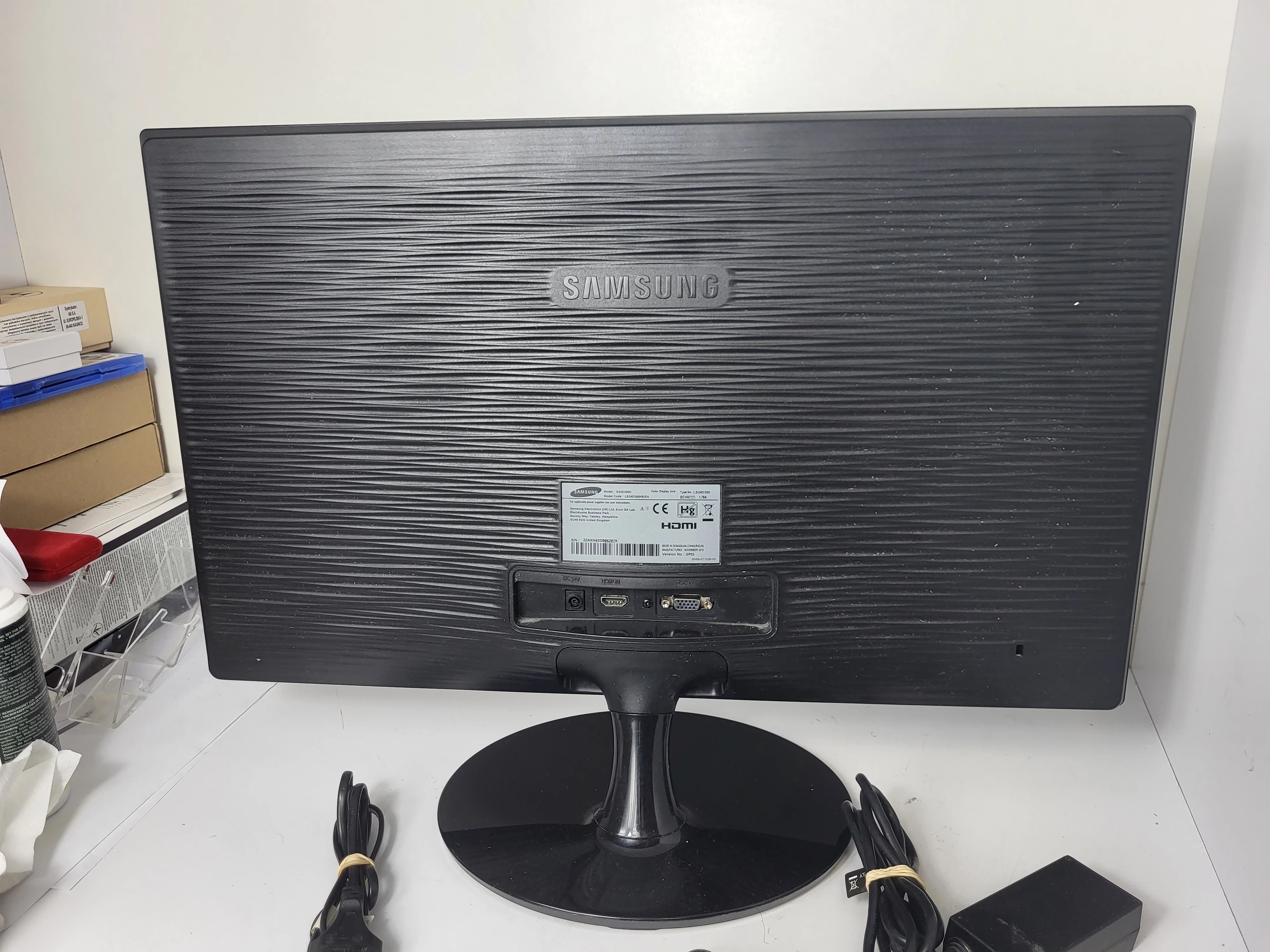 monitor-samsung-s24d300h-przekatna-ekranu-cale-24