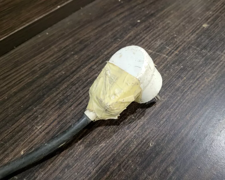PIŁA UKOŚNICA DEWALT DW777 1800W 14,0 KG