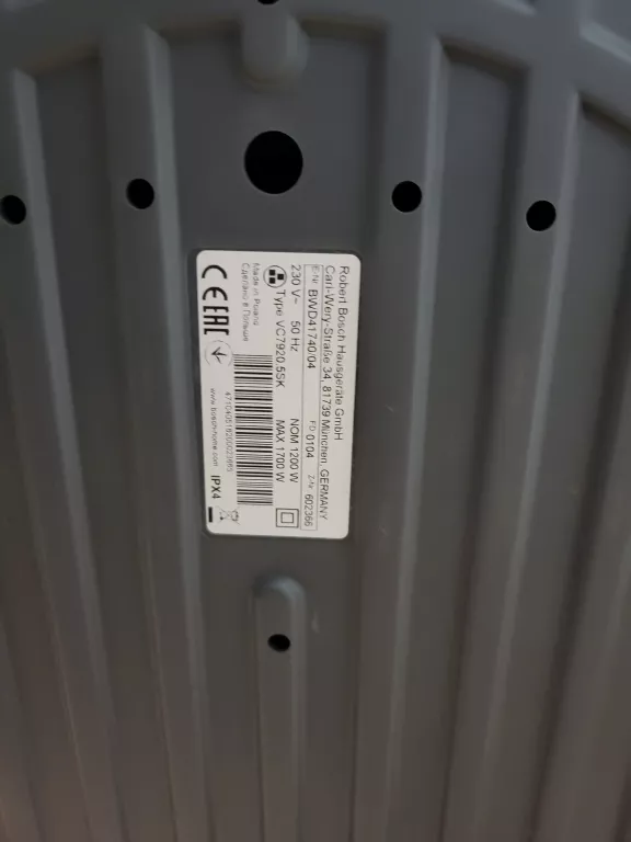 ODKURZACZ PIORĄCY BOSCH AQUAWASH&CLEAN BWD41740
