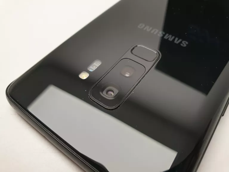TELEFON SAMSUNG GALAXY S9+ AKCESORIA KOMPLET