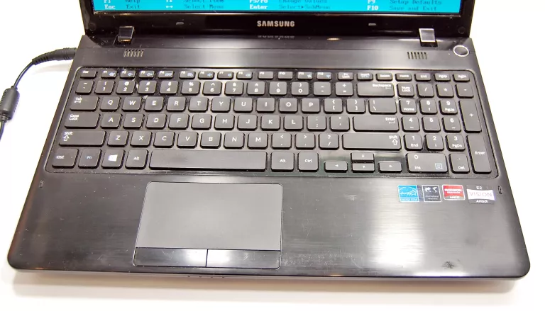 LAPTOP SAMSUNG 355E/ZASILACZ (CZYTAJ OPIS)