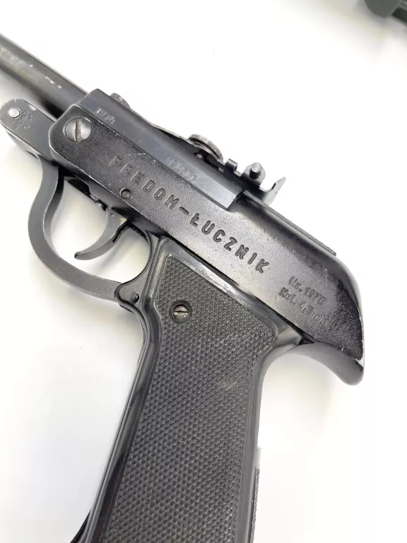 wiatrowka-lucznik-wz-70-walizka-karmelicka-45a-krakow