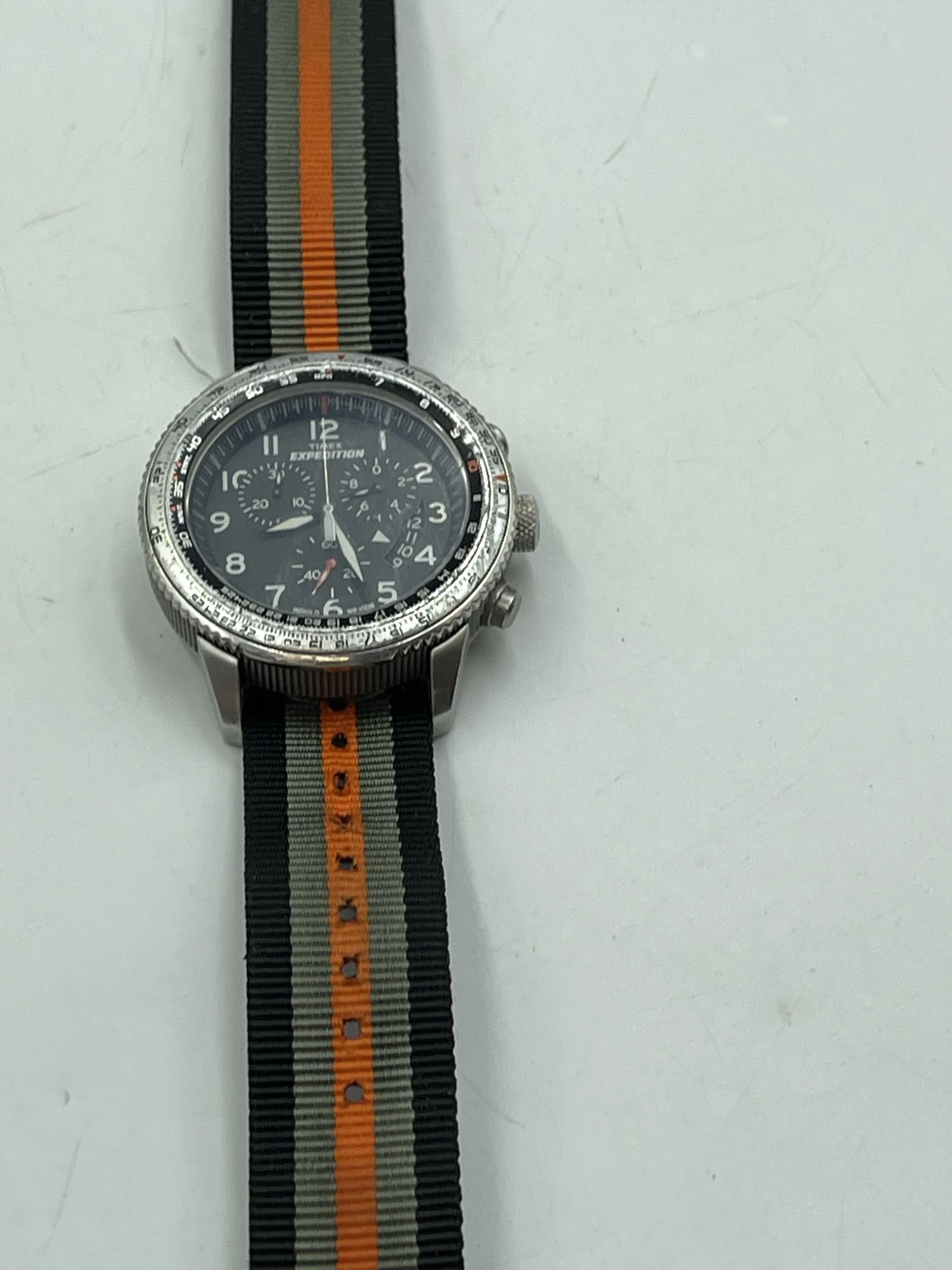 zegarek-timex-t49823-szkielko-mineralne