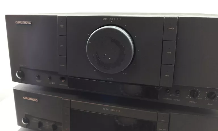 ZESTAW GRUNDIG AMPLITUNER TUNER EQUALIZER 210
