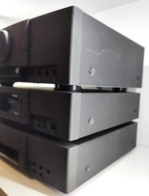 ZESTAW GRUNDIG AMPLITUNER TUNER EQUALIZER 210