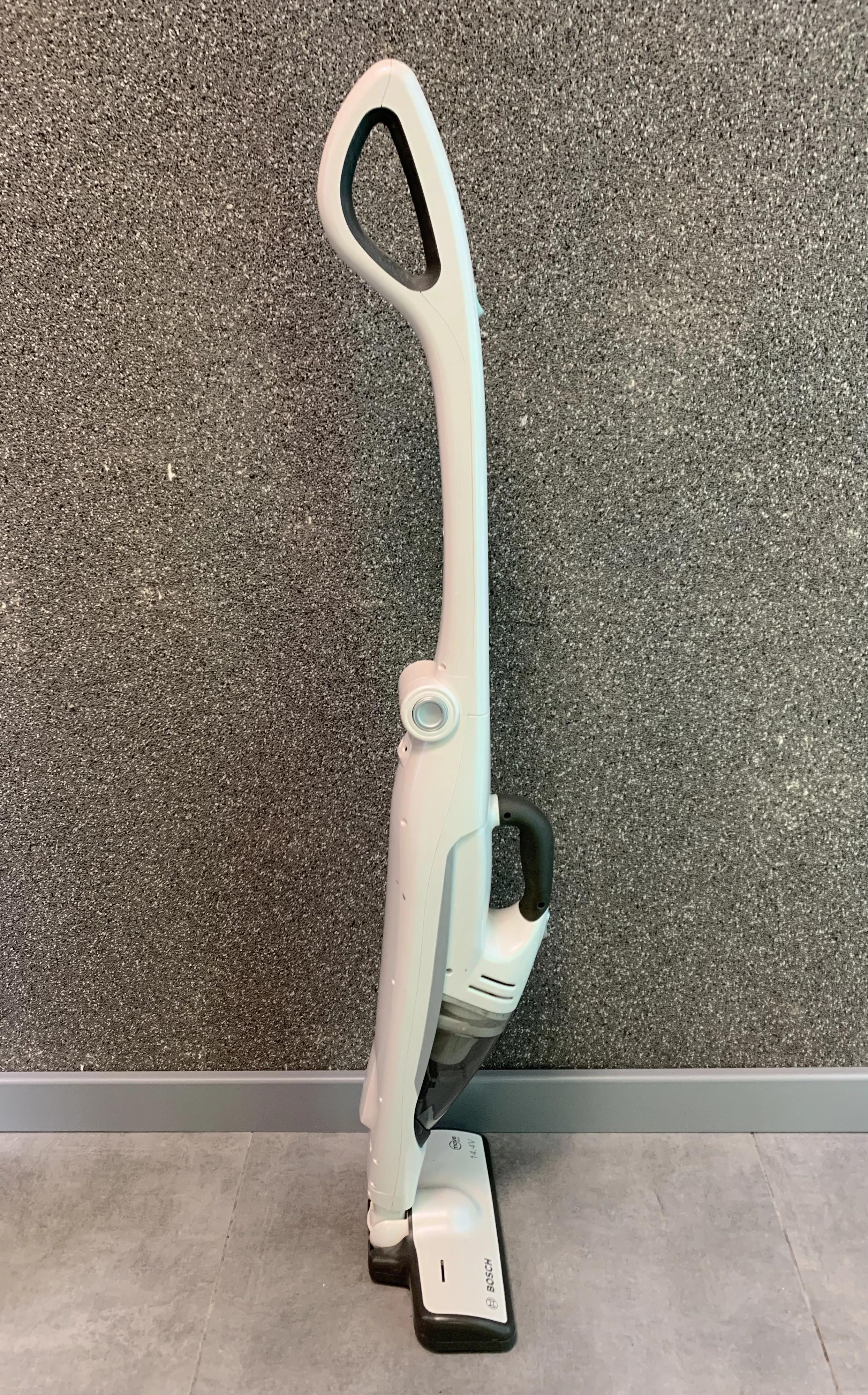 odkurzacz-pionowy-bosch-move-2in1-144v-kod-producenta-move-2in1-bbhmove5n