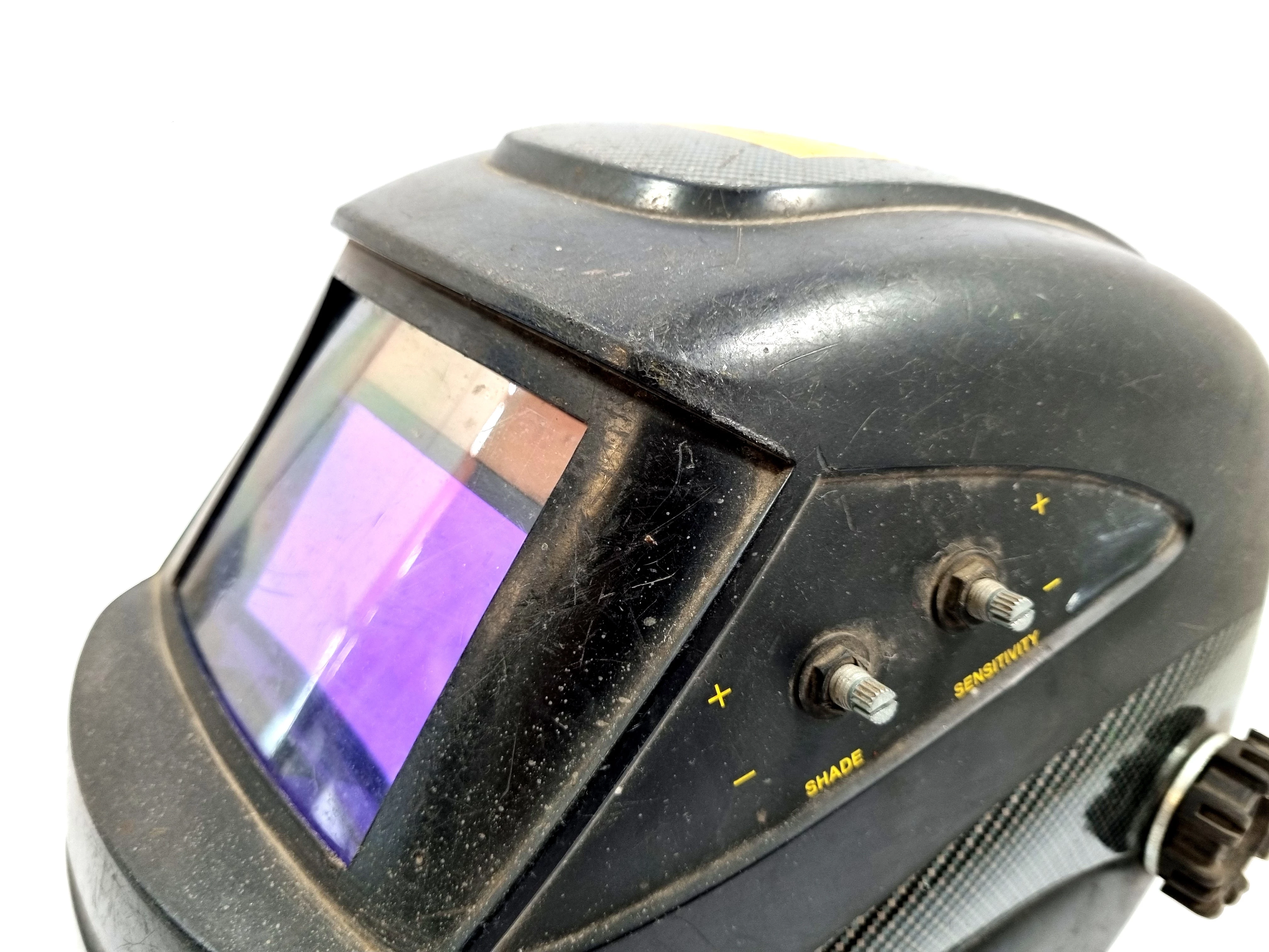 przylbica-spawalnicza-esab-aristo-tech-hd-kod-producenta-0700000011-45x98mm