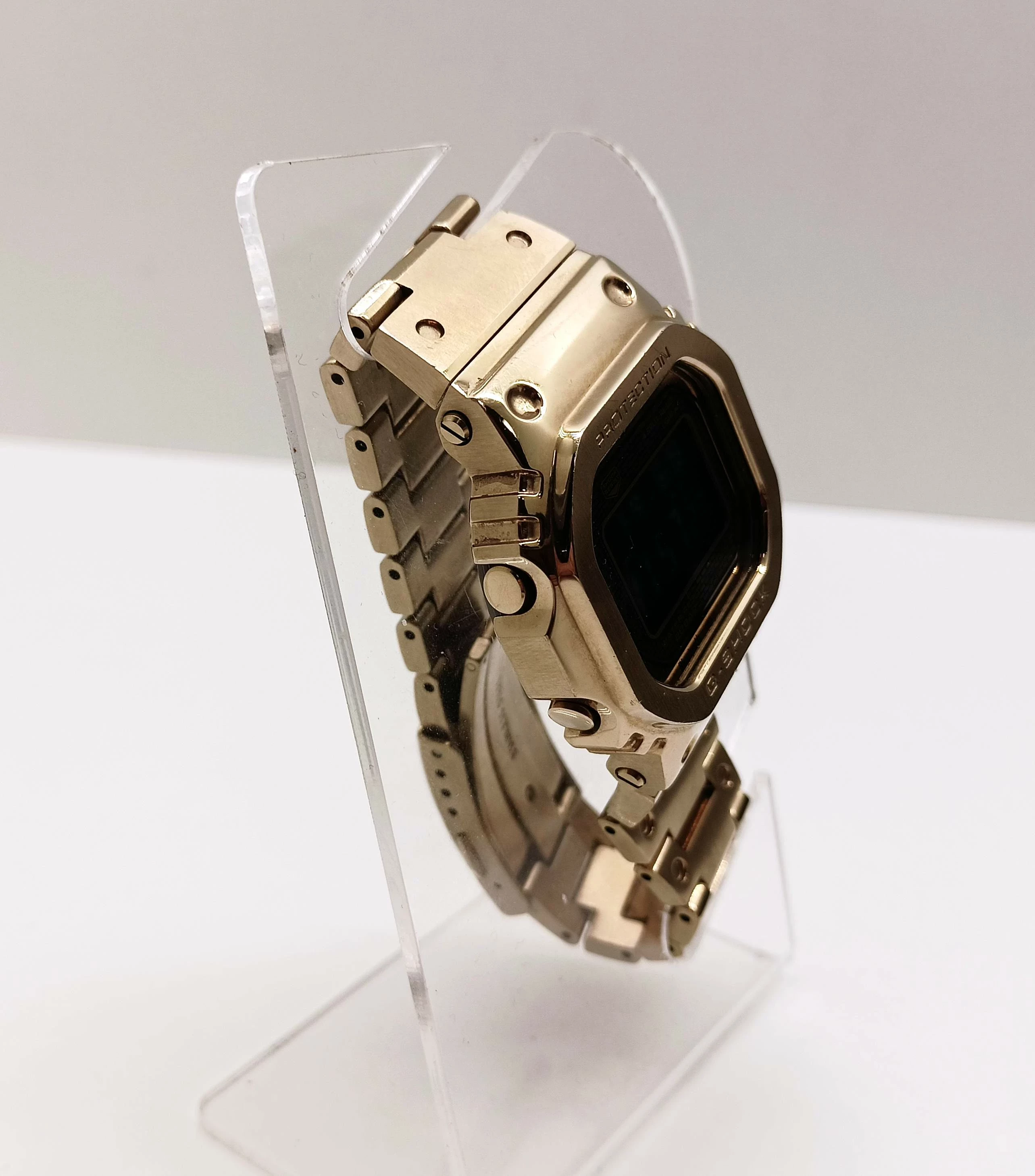 zegarek-casio-g-shock-gmw-b5000g-zloty-typ-nareczny